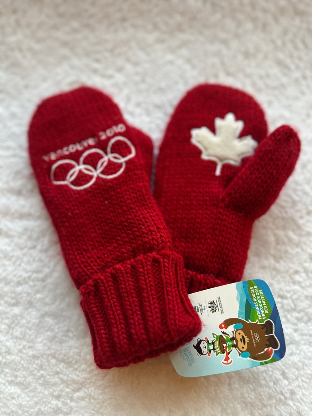 🏅 Vancouver 2010 Winter Olympics Red Mittens — NWT | Adult S/M